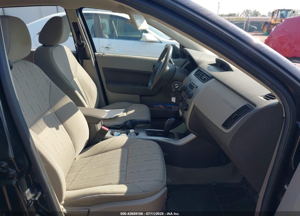 2011 FORD FOCUS VIN: 1FAHP3FN1BW139689