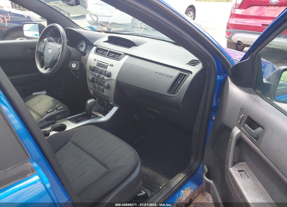 2011 FORD FOCUS SE VIN: 1FAHP3FN8BW188355