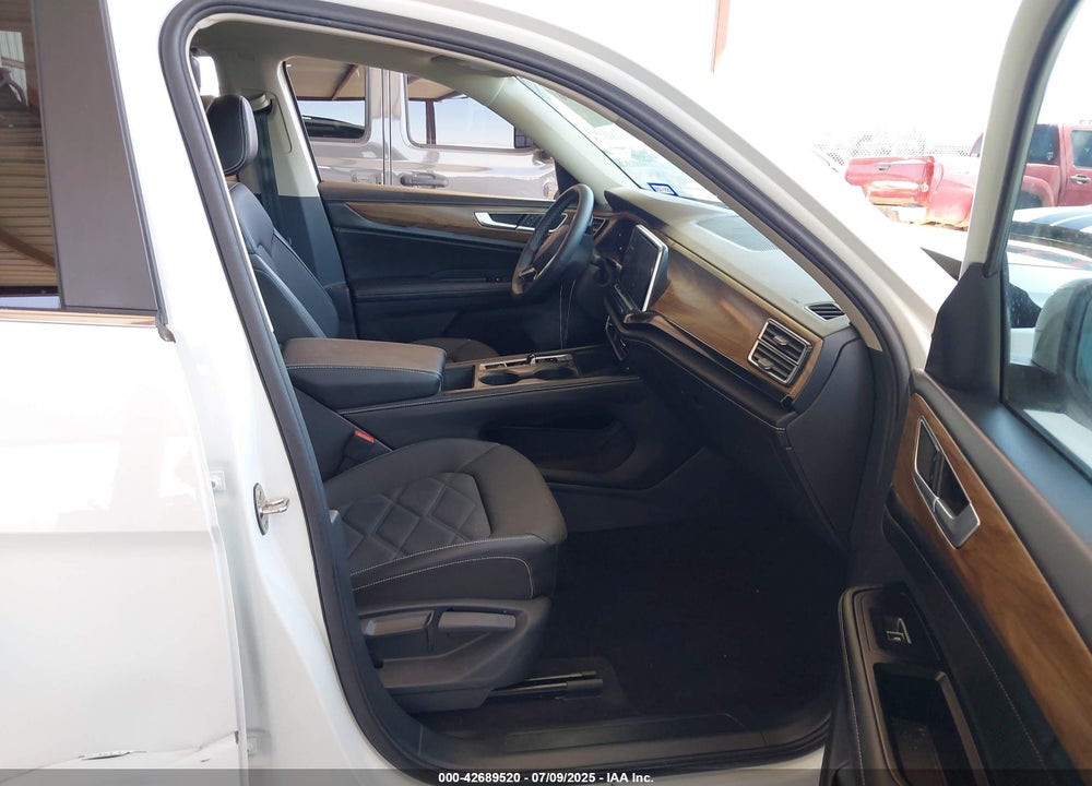2024 VOLKSWAGEN ATLAS VIN: 1V2DR2CA3RC525586