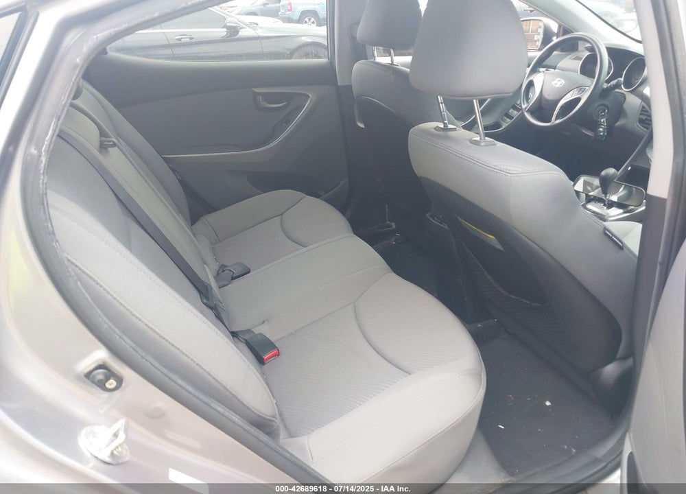 2013 HYUNDAI ELANTRA VIN: KMHDH4AE7DU535378