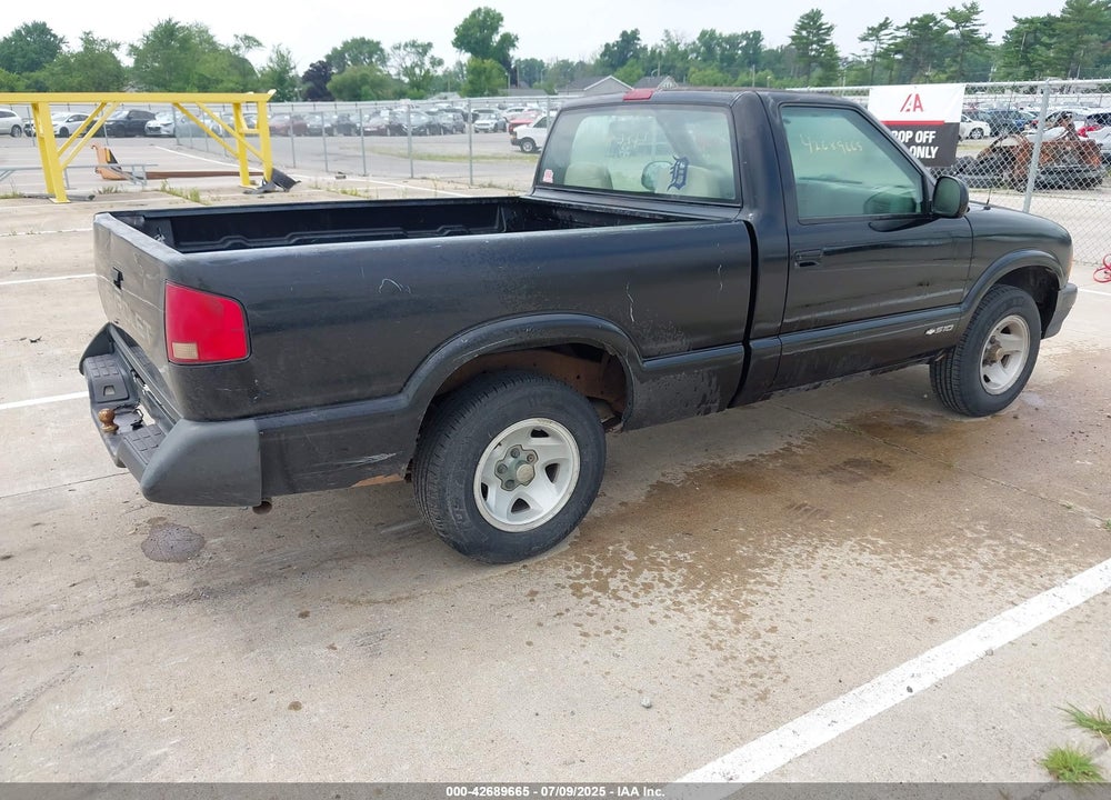 1995 CHEVROLET S TRUCK S10 VIN: 1GCCS1440SK211488