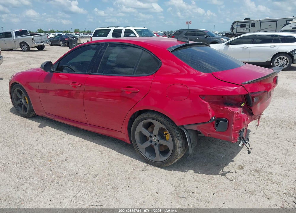2017 ALFA ROMEO GIULIA VIN: ZARFAECN5H7556695