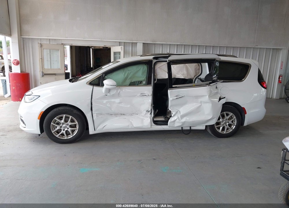 2021 CHRYSLER PACIFICA TOURING L VIN: 2C4RC1BGXMR584613