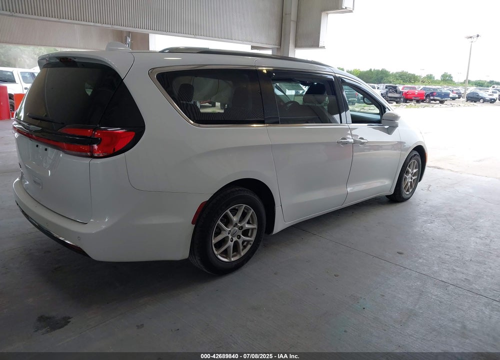 2021 CHRYSLER PACIFICA TOURING L VIN: 2C4RC1BGXMR584613