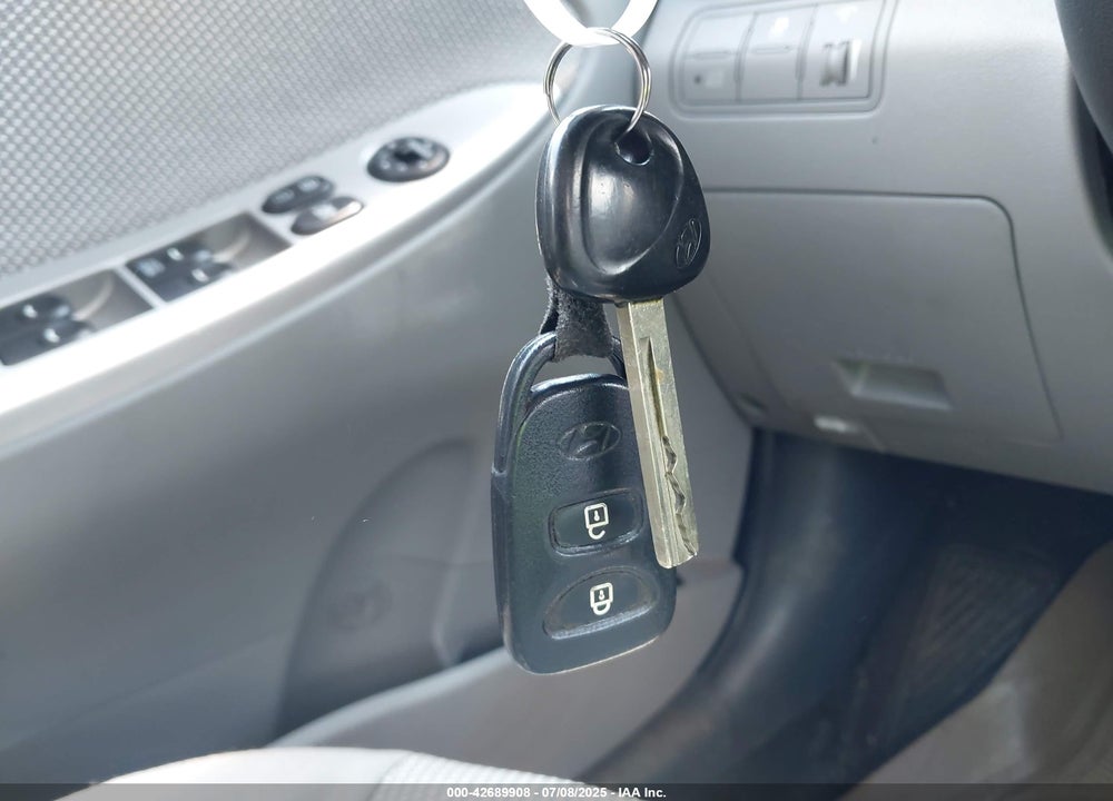 2013 HYUNDAI ACCENT VIN: KMHCT4AE8DU556508