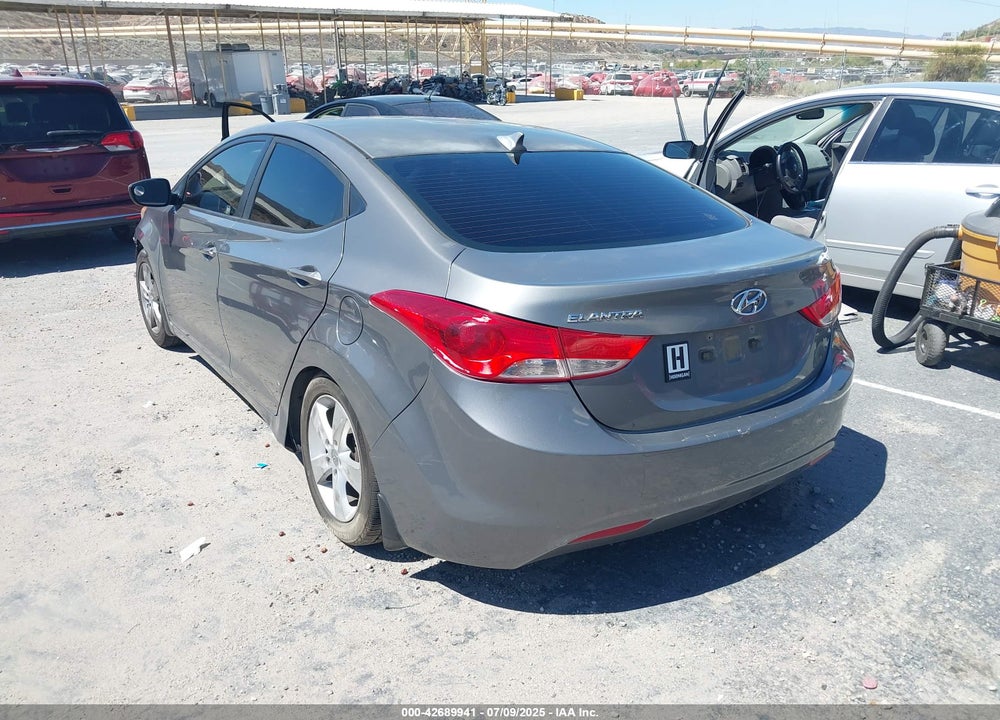 2013 HYUNDAI ELANTRA VIN: 5NPDH4AE1DH274490