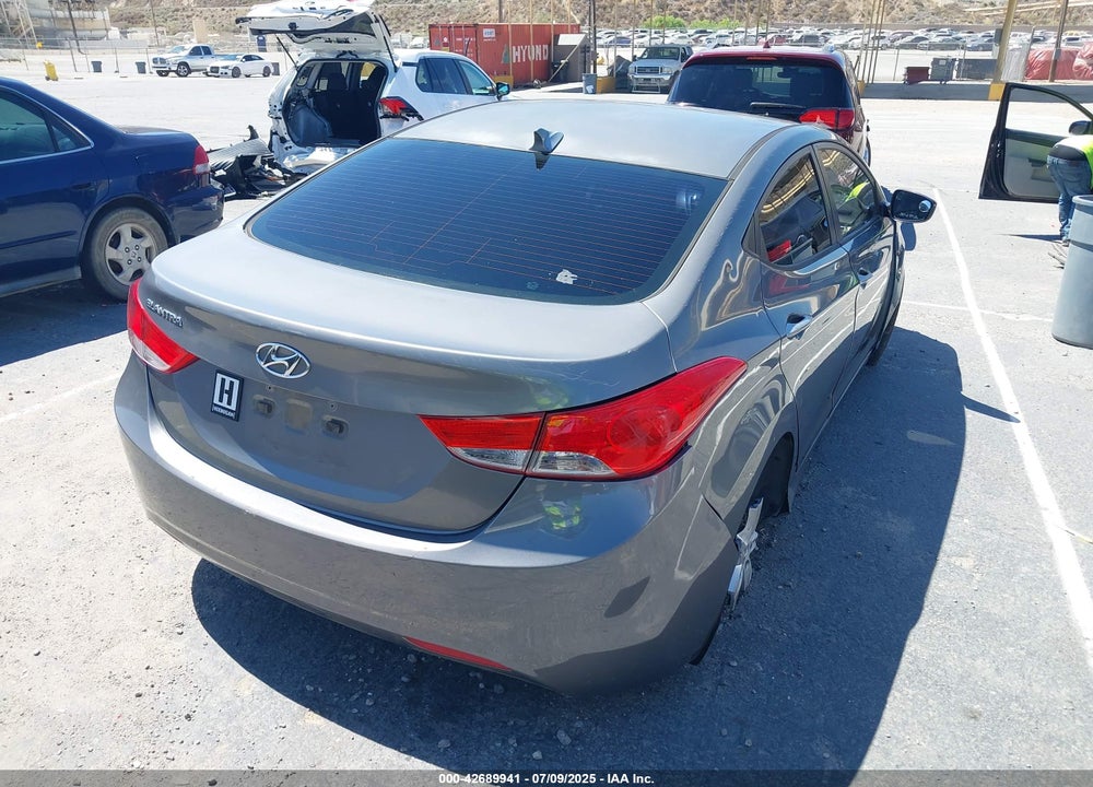 2013 HYUNDAI ELANTRA VIN: 5NPDH4AE1DH274490