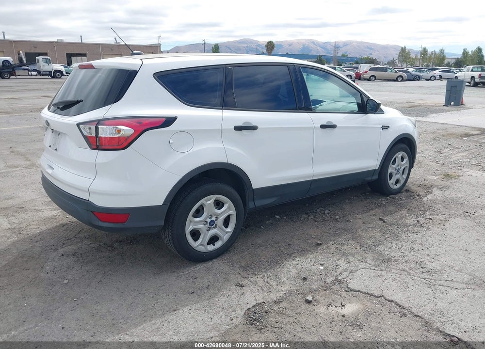 2018 FORD ESCAPE VIN: 1FMCU0F78JUC49805