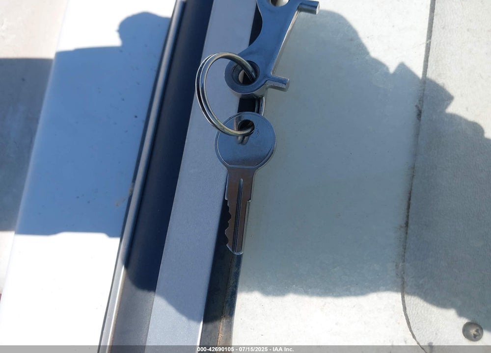 2007 MARIAH BOAT AND TRAILER 18' VIN: VMHAB174F607