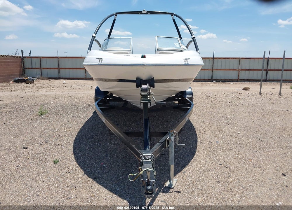 2007 MARIAH BOAT AND TRAILER 18' VIN: VMHAB174F607