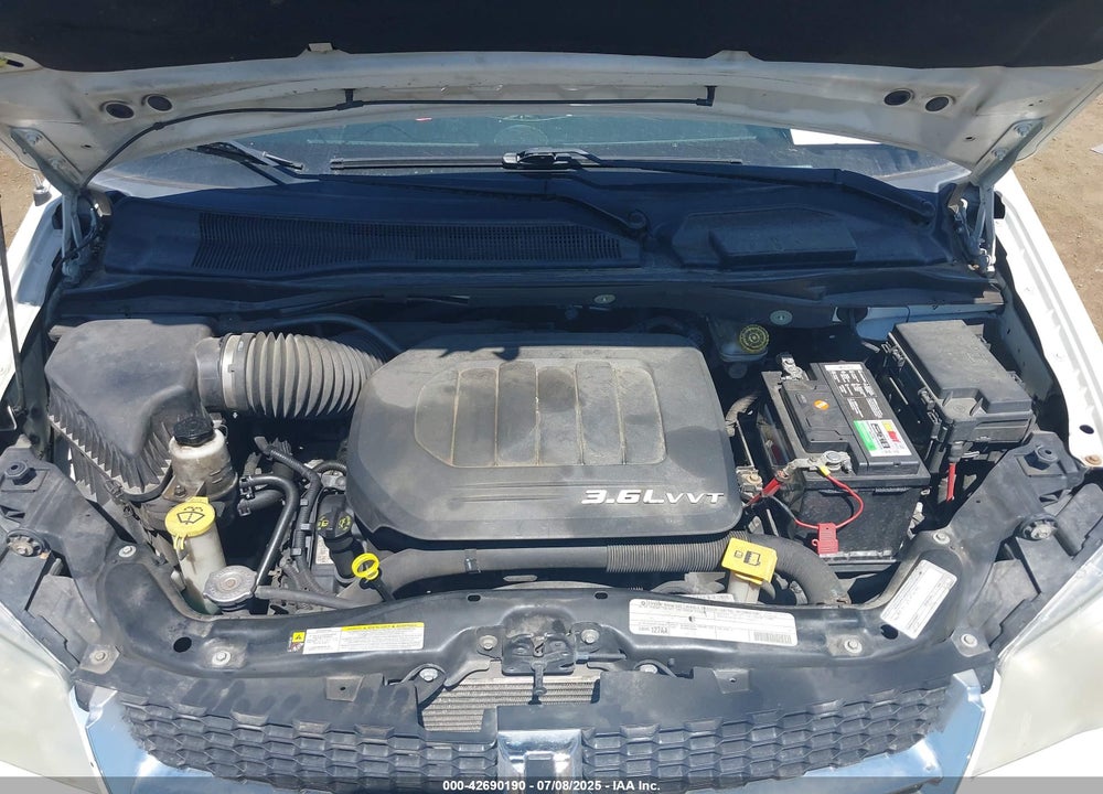 2011 DODGE GRAND CARAVAN CREW VIN: 2D4RN5DG9BR662524