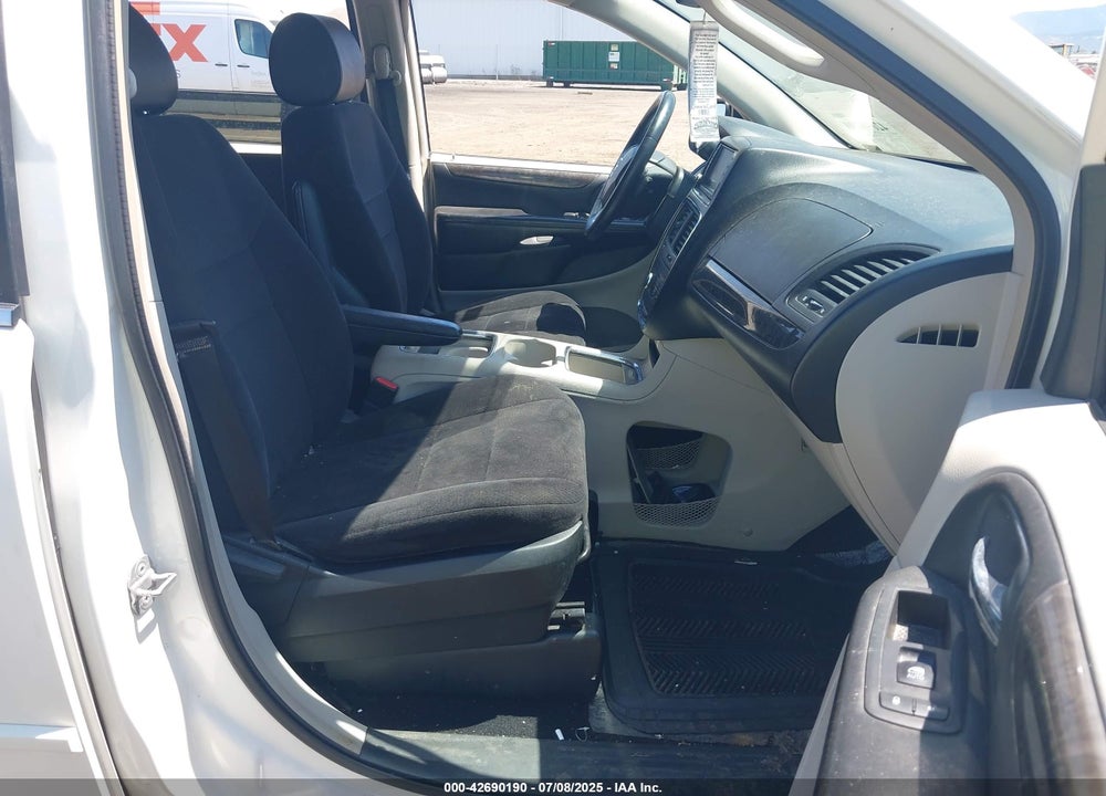 2011 DODGE GRAND CARAVAN CREW VIN: 2D4RN5DG9BR662524