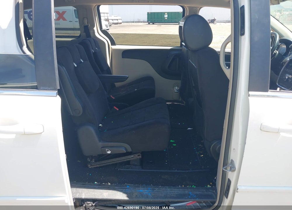 2011 DODGE GRAND CARAVAN CREW VIN: 2D4RN5DG9BR662524