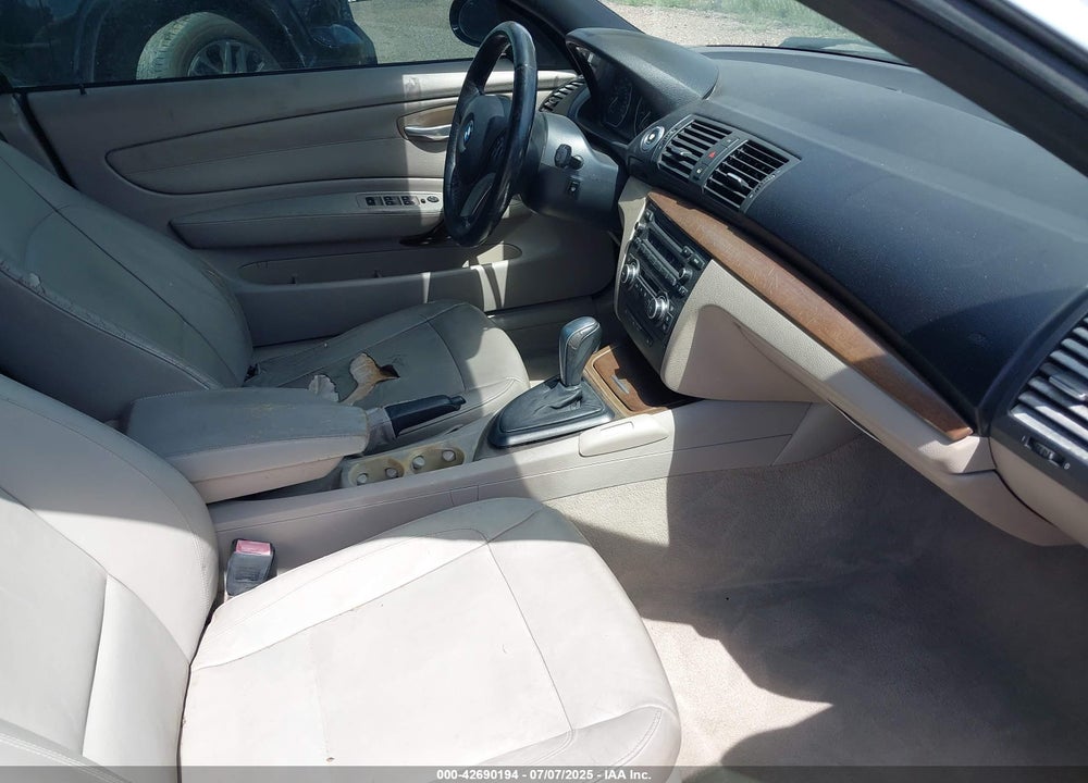2009 BMW 1 SERIES VIN: WBAUL73529VJ74898