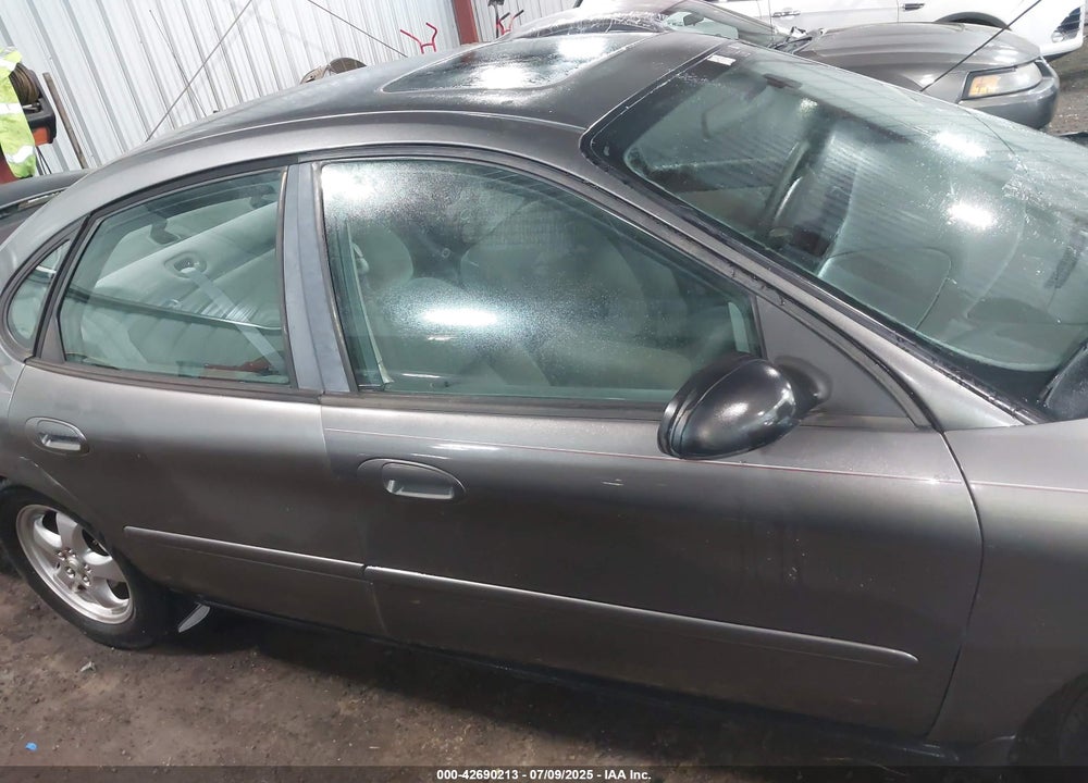 2005 FORD TAURUS SE VIN: 1FAHP532X5A286309