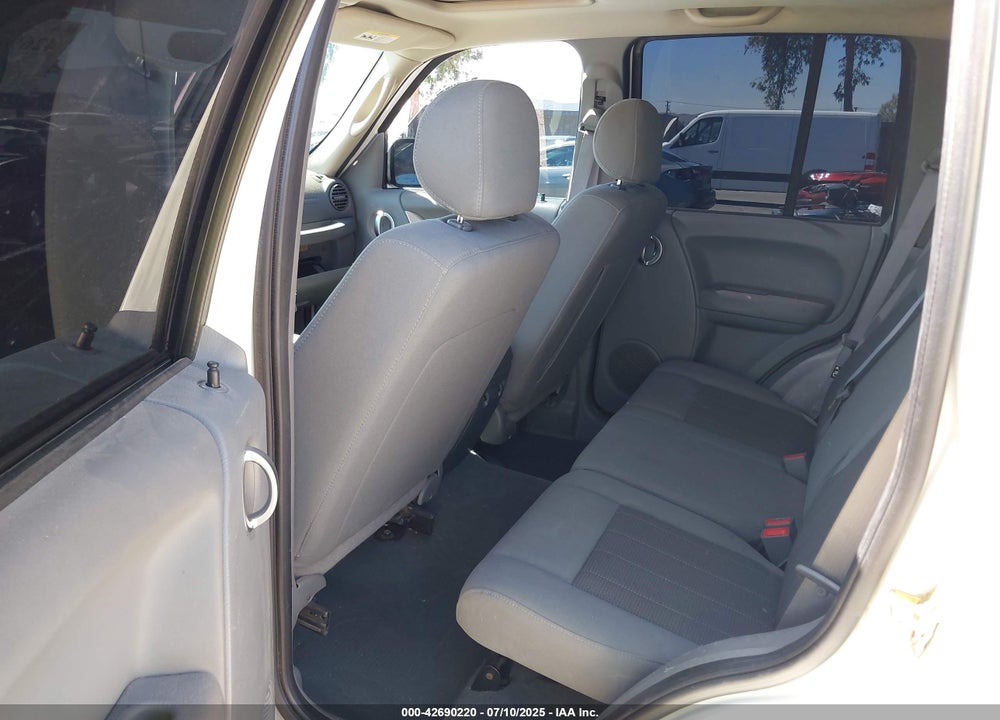 2006 JEEP LIBERTY VIN: 1J4GL58K56W183758