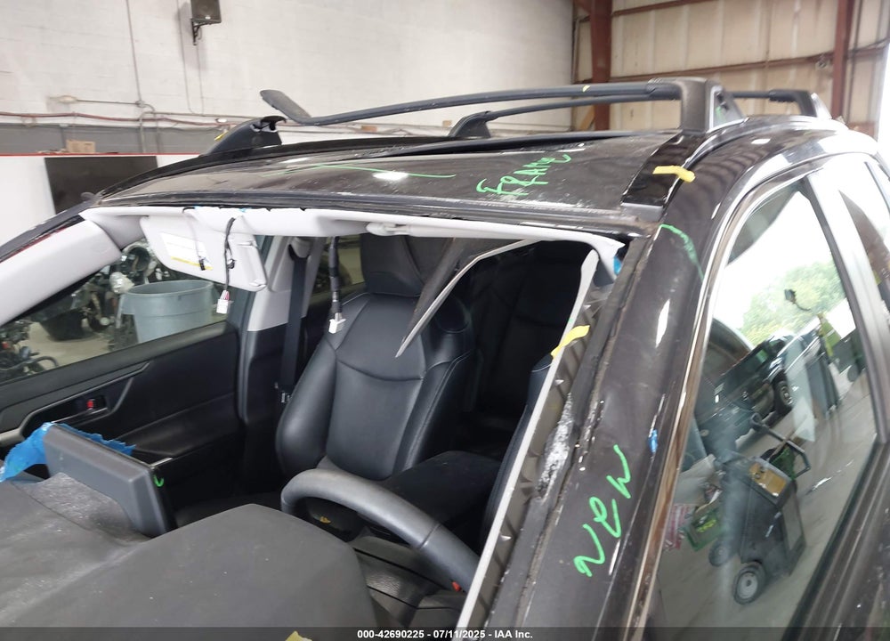 2020 TOYOTA RAV4 VIN: 2T3P1RFV8LW126027