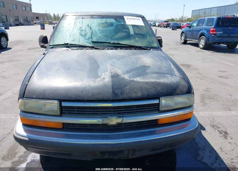 1998 CHEVROLET S-10 LS FLEETSIDE VIN: 1GCCS1946W8142849