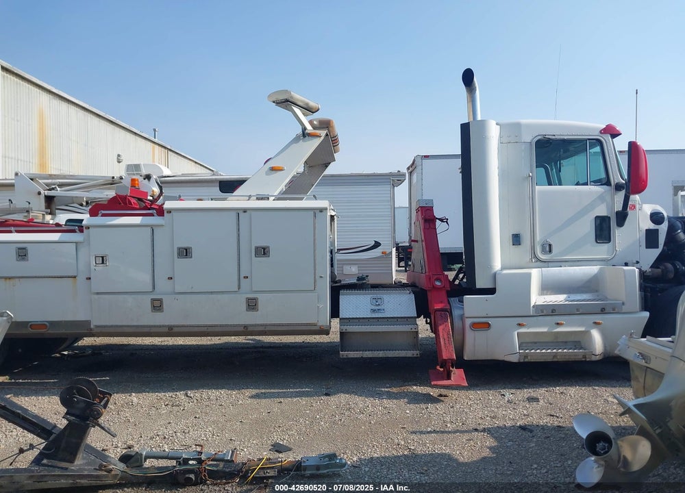 1992 KENWORTH CONSTRUCTION T600 VIN: 1XKAD59X0NJ575291
