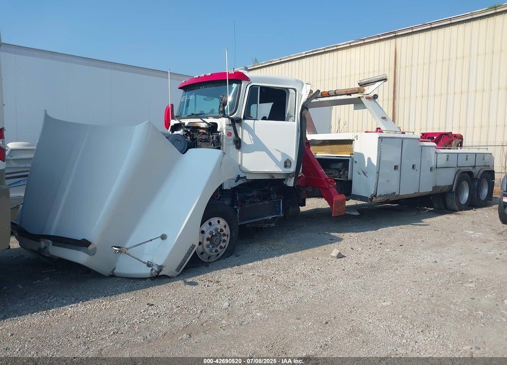 1992 KENWORTH CONSTRUCTION T600 VIN: 1XKAD59X0NJ575291