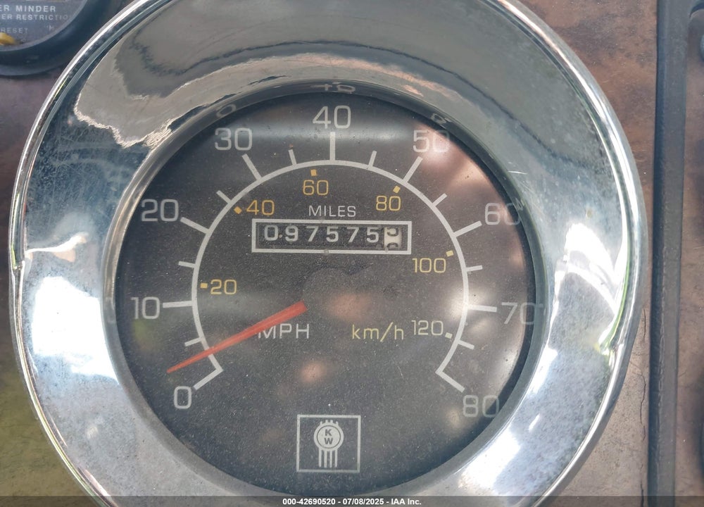 1992 KENWORTH CONSTRUCTION T600 VIN: 1XKAD59X0NJ575291