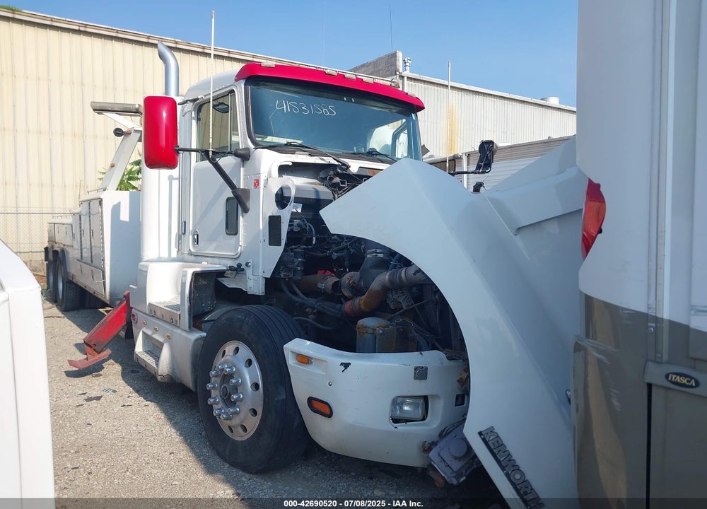 1992 KENWORTH CONSTRUCTION T600 VIN: 1XKAD59X0NJ575291