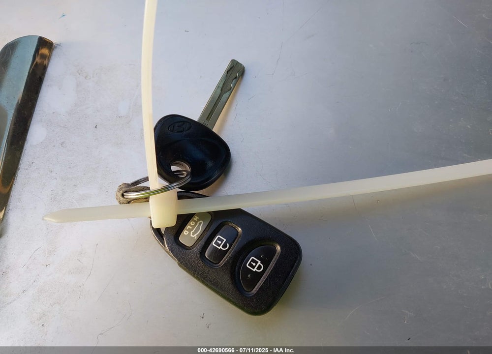 2013 HYUNDAI SONATA VIN: 5NPEB4AC5DH512748