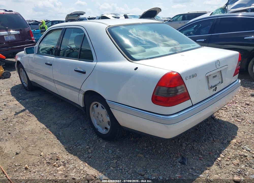 1997 MERCEDES-BENZ C 230 VIN: WDBHA23E2VF504829