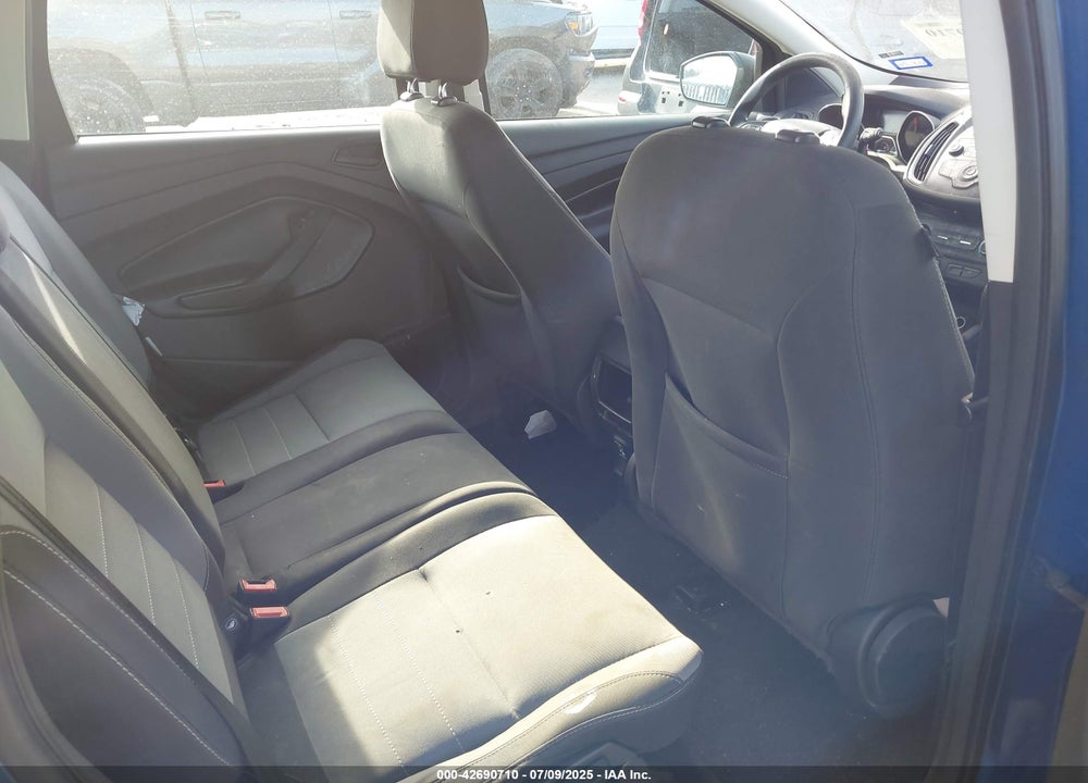 2017 FORD ESCAPE VIN: 1FMCU0F71HUB60300