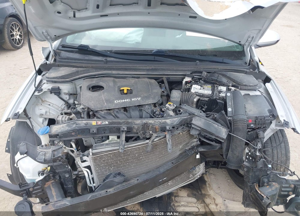 2017 HYUNDAI ELANTRA VIN: KMHD74LF9HU149687