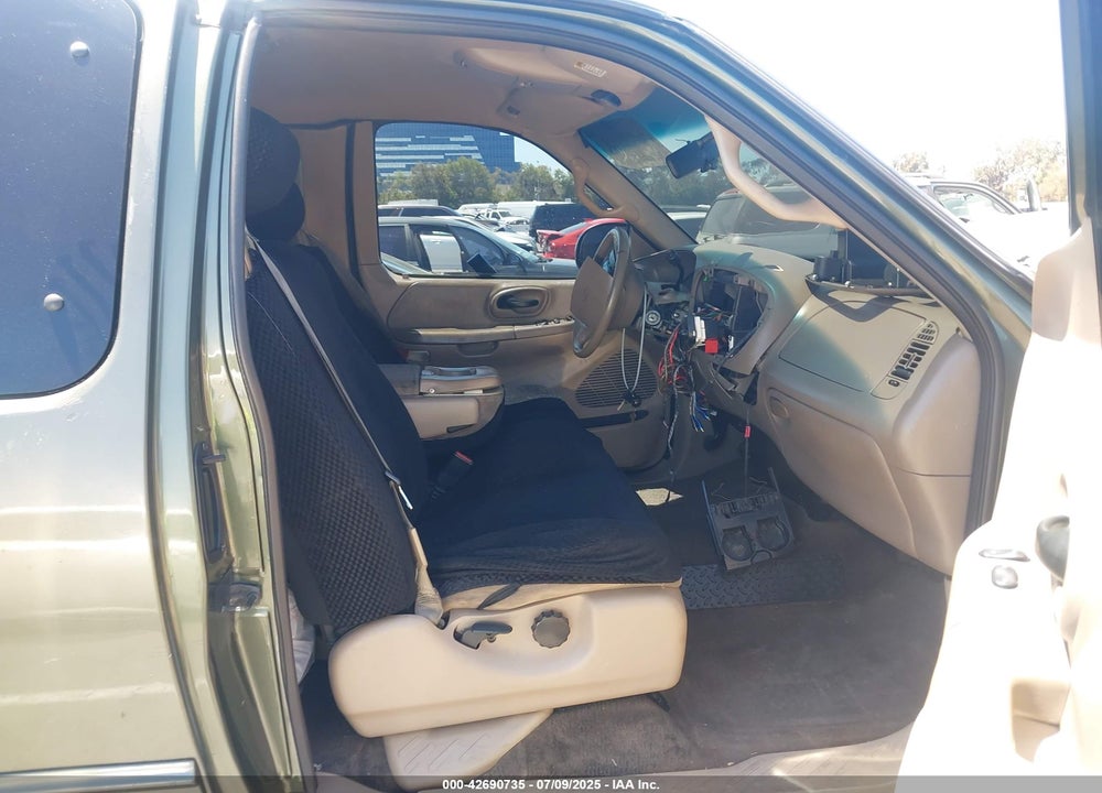 2002 FORD F-150 XL/XLT VIN: 1FTRX17272NA07095