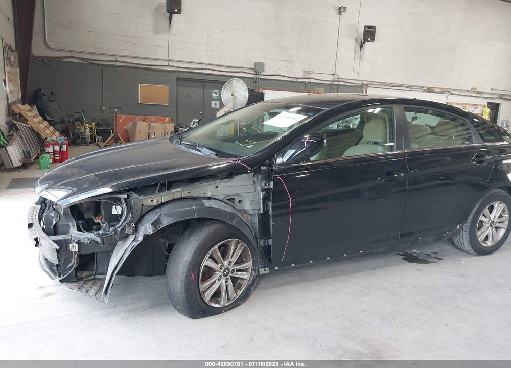 2013 HYUNDAI SONATA VIN: 5NPEB4AC2DH692108