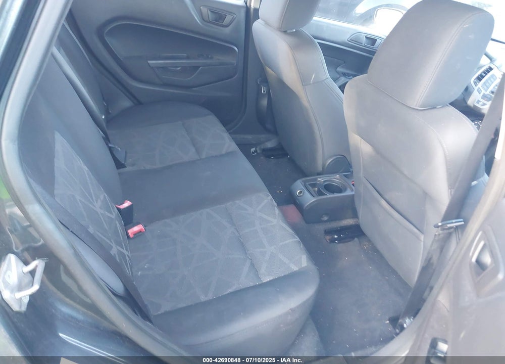2011 FORD FIESTA VIN: 3FADP4FJXBM205187