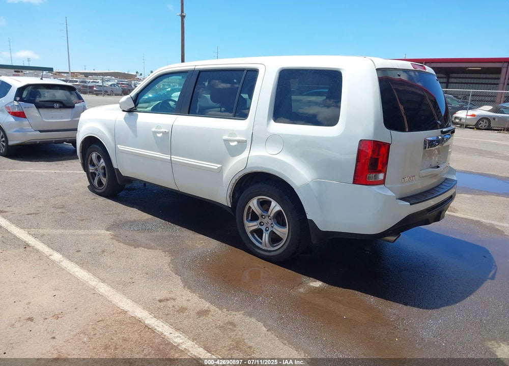 2015 HONDA PILOT VIN: 5FNYF4H54FB073777