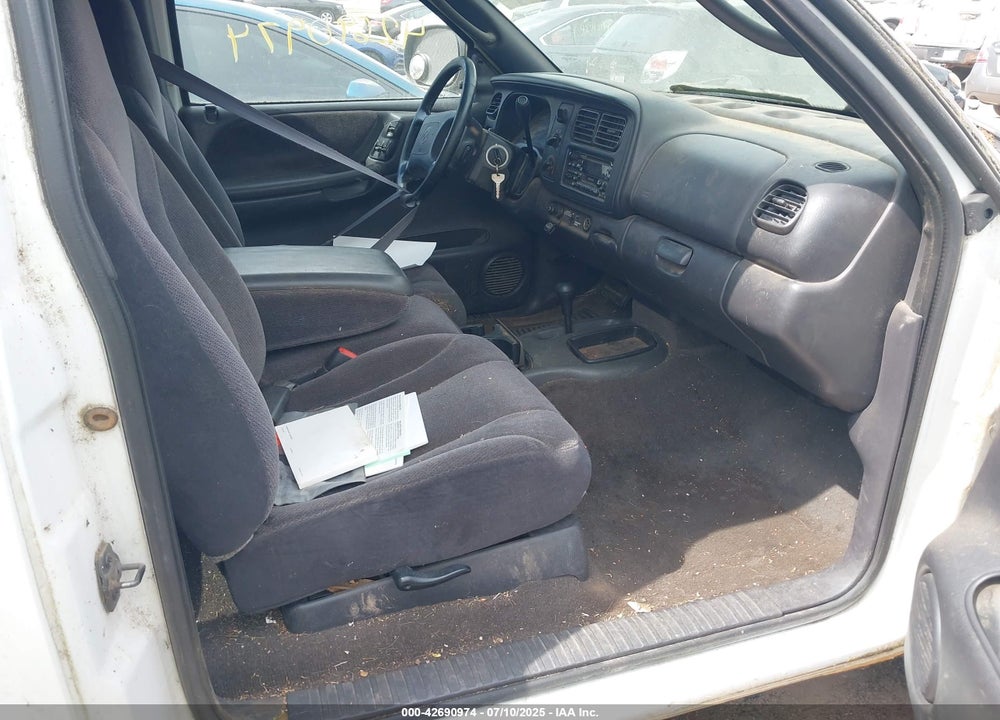 2000 DODGE DAKOTA SLT/SPORT VIN: 1B7GG22N1YS522098
