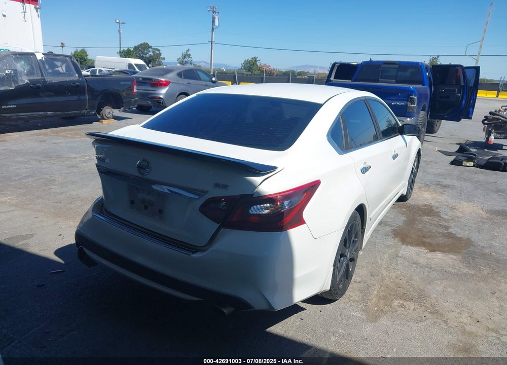 2017 NISSAN ALTIMA VIN: 1N4AL3APXHN336400