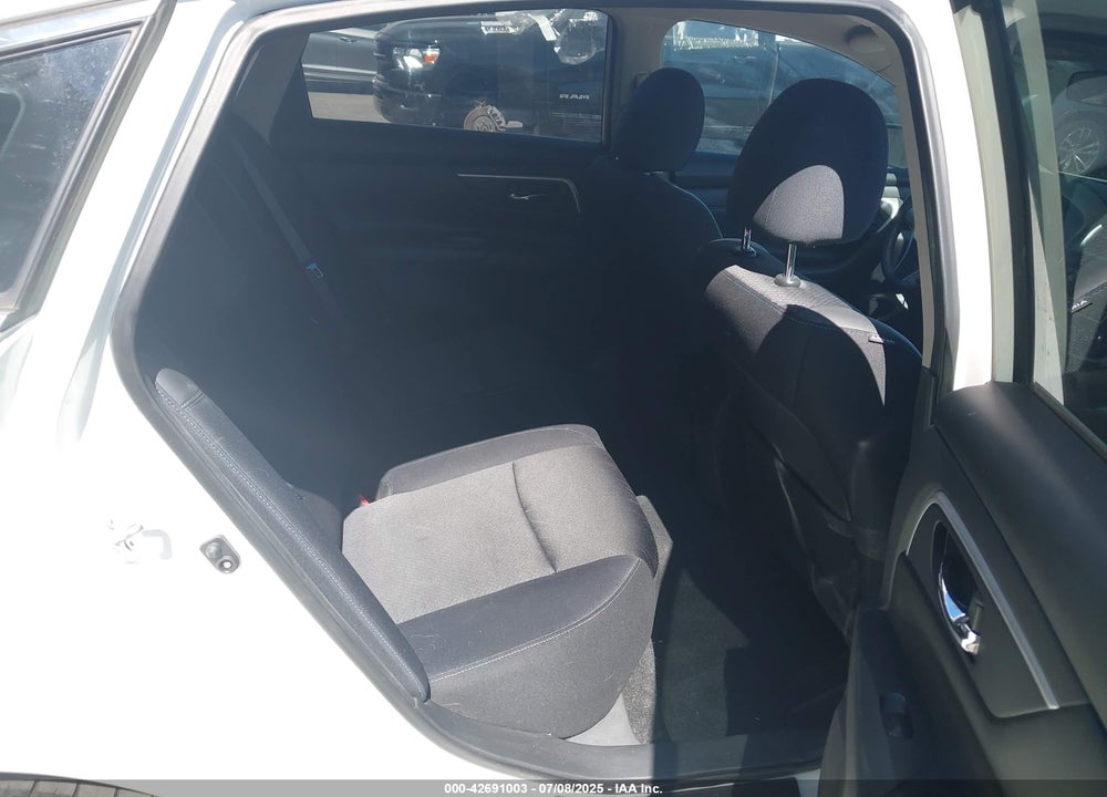 2017 NISSAN ALTIMA VIN: 1N4AL3APXHN336400