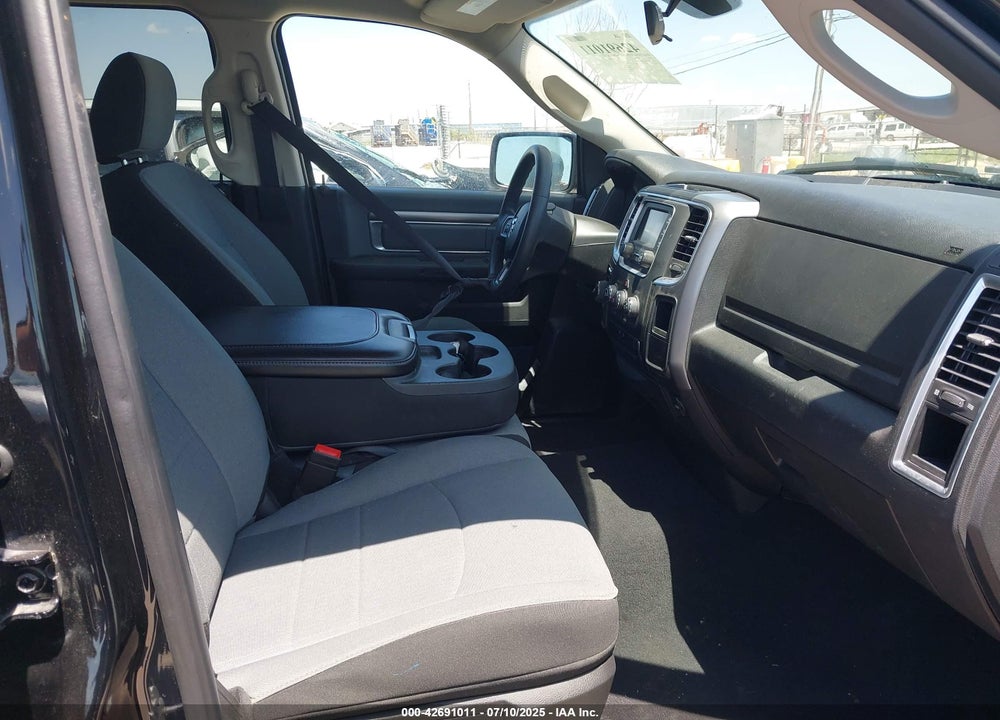 2024 RAM 1500 CLASSIC VIN: 1C6RR6GG9RS146487