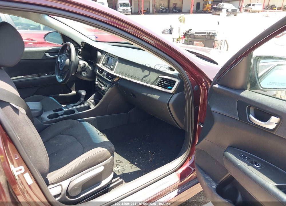 2016 KIA OPTIMA VIN: 5XXGT4L32GG018575