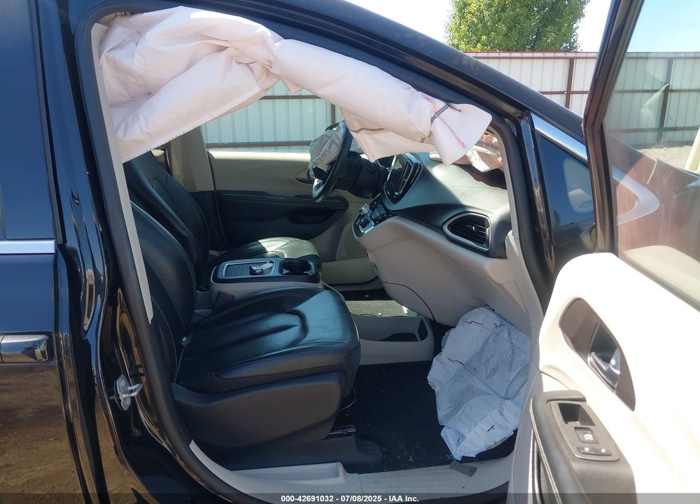2022 CHRYSLER PACIFICA TOURING L VIN: 2C4RC1BG9NR128071
