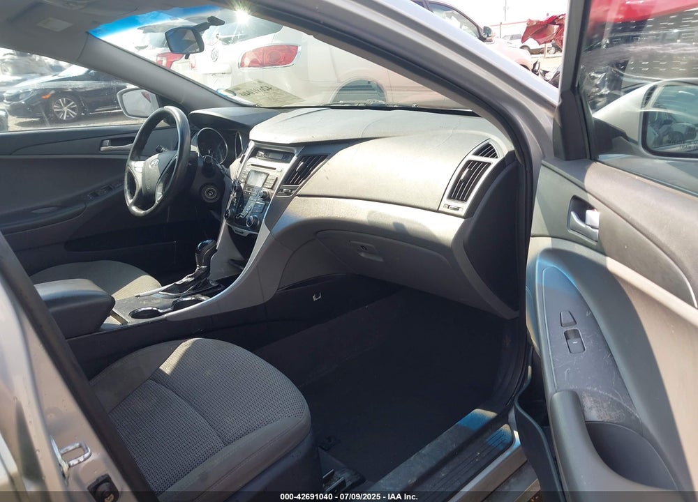 2011 HYUNDAI SONATA VIN: 5NPEB4AC4BH075564