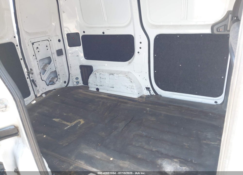 2017 NISSAN NV200 SV VIN: 3N6CM0KN2HK708987