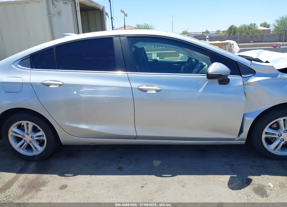 2018 CHEVROLET CRUZE VIN: 1G1BE5SM0J7111348
