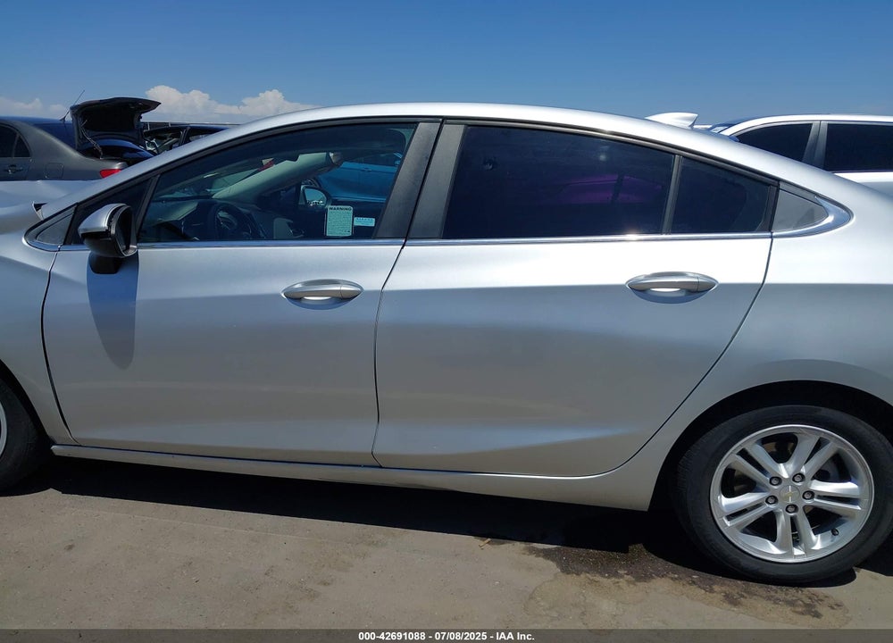 2018 CHEVROLET CRUZE VIN: 1G1BE5SM0J7111348