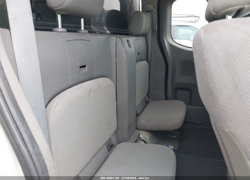 2015 NISSAN FRONTIER VIN: 1N6BD0CT8FN709027