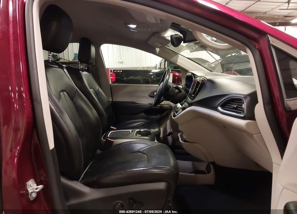 2017 CHRYSLER PACIFICA TOURING L PLUS VIN: 2C4RC1EG8HR560344