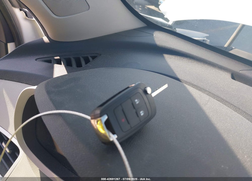 2011 CHEVROLET EQUINOX VIN: 2GNALBEC2B1312927