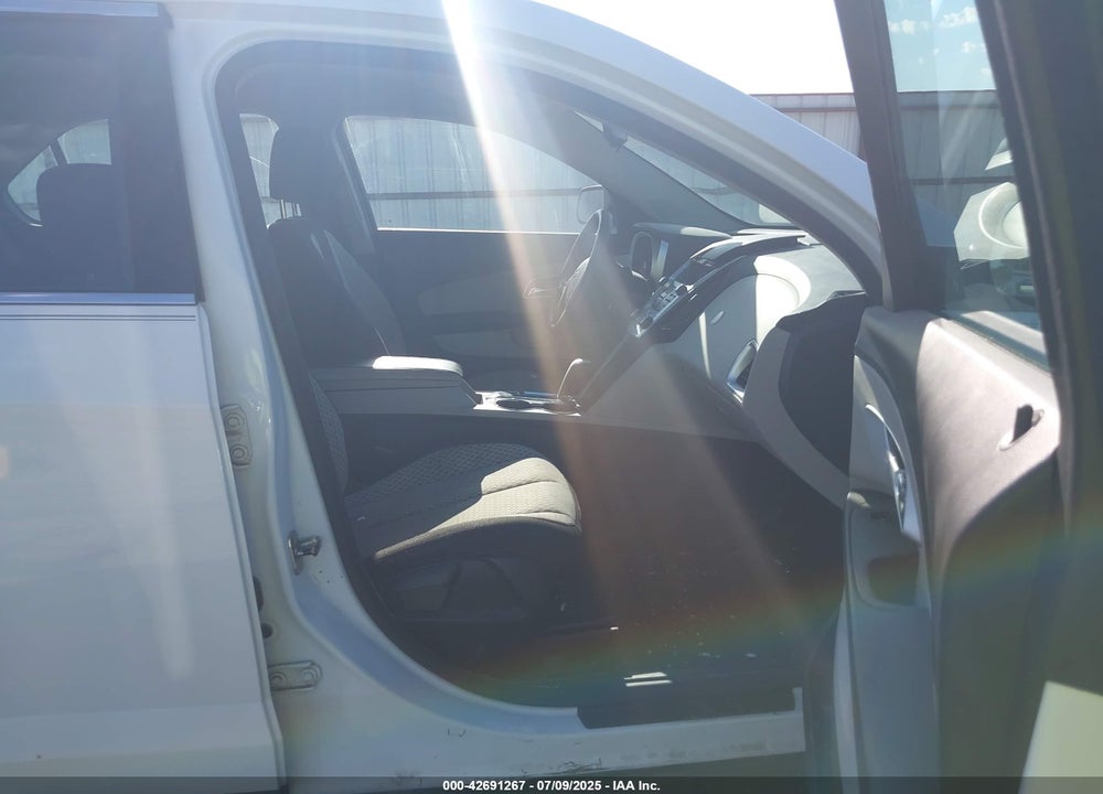 2011 CHEVROLET EQUINOX VIN: 2GNALBEC2B1312927
