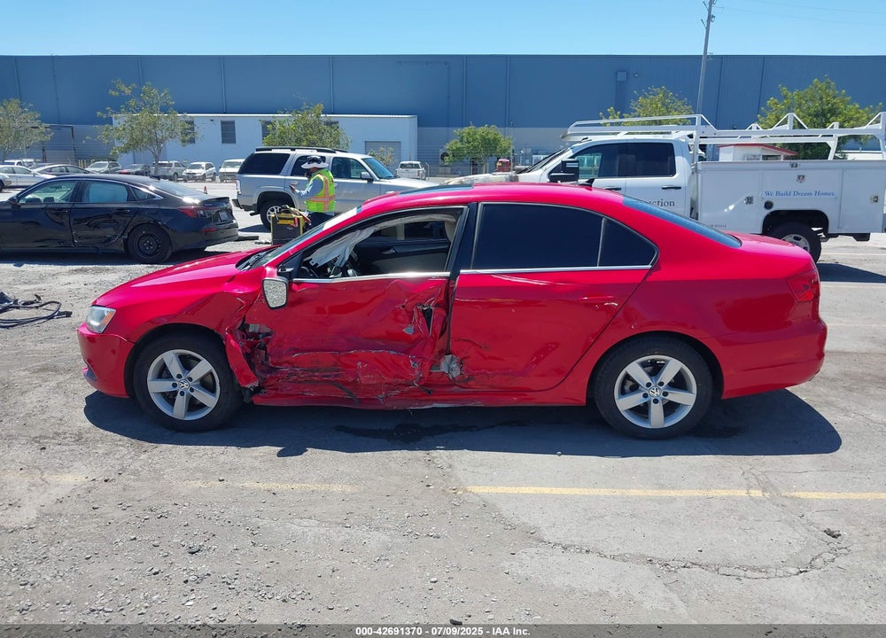 2013 VOLKSWAGEN JETTA VIN: 3VWLL7AJ0DM444709