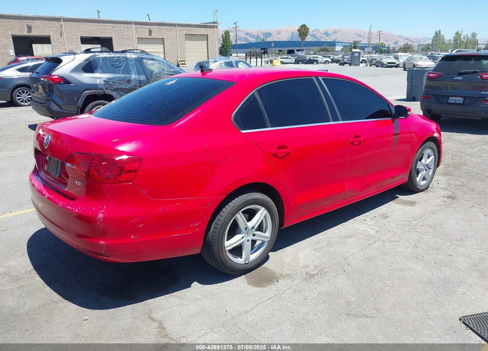 2013 VOLKSWAGEN JETTA VIN: 3VWLL7AJ0DM444709